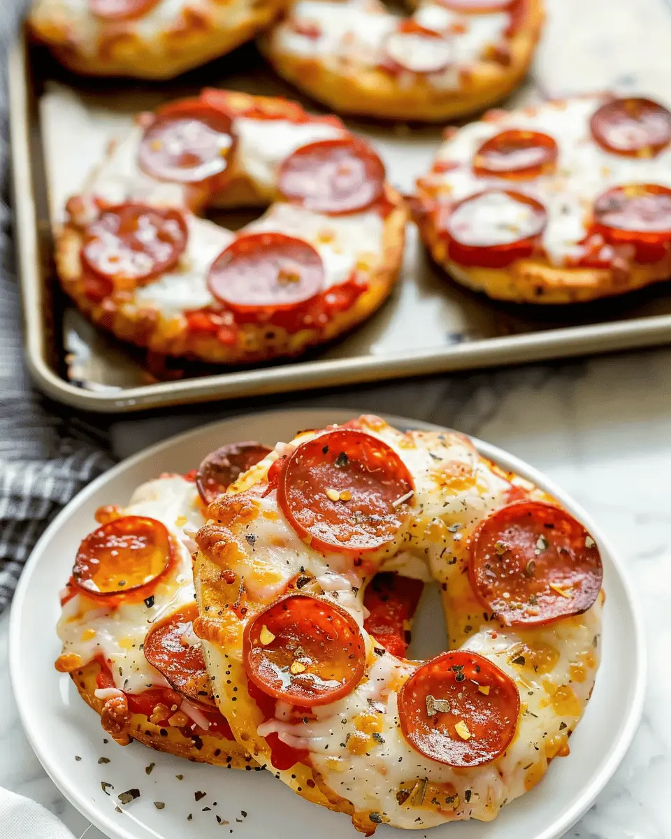 Mini Pizza Bagels: Easy, Flavorful Bites for Homemade Fun