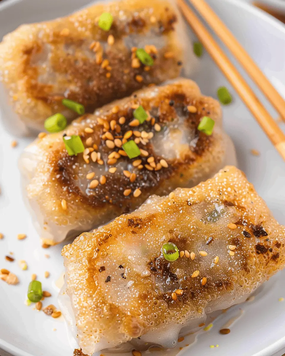 Crispy Rice Paper Dumplings: Easy Flavor-Packed Delights