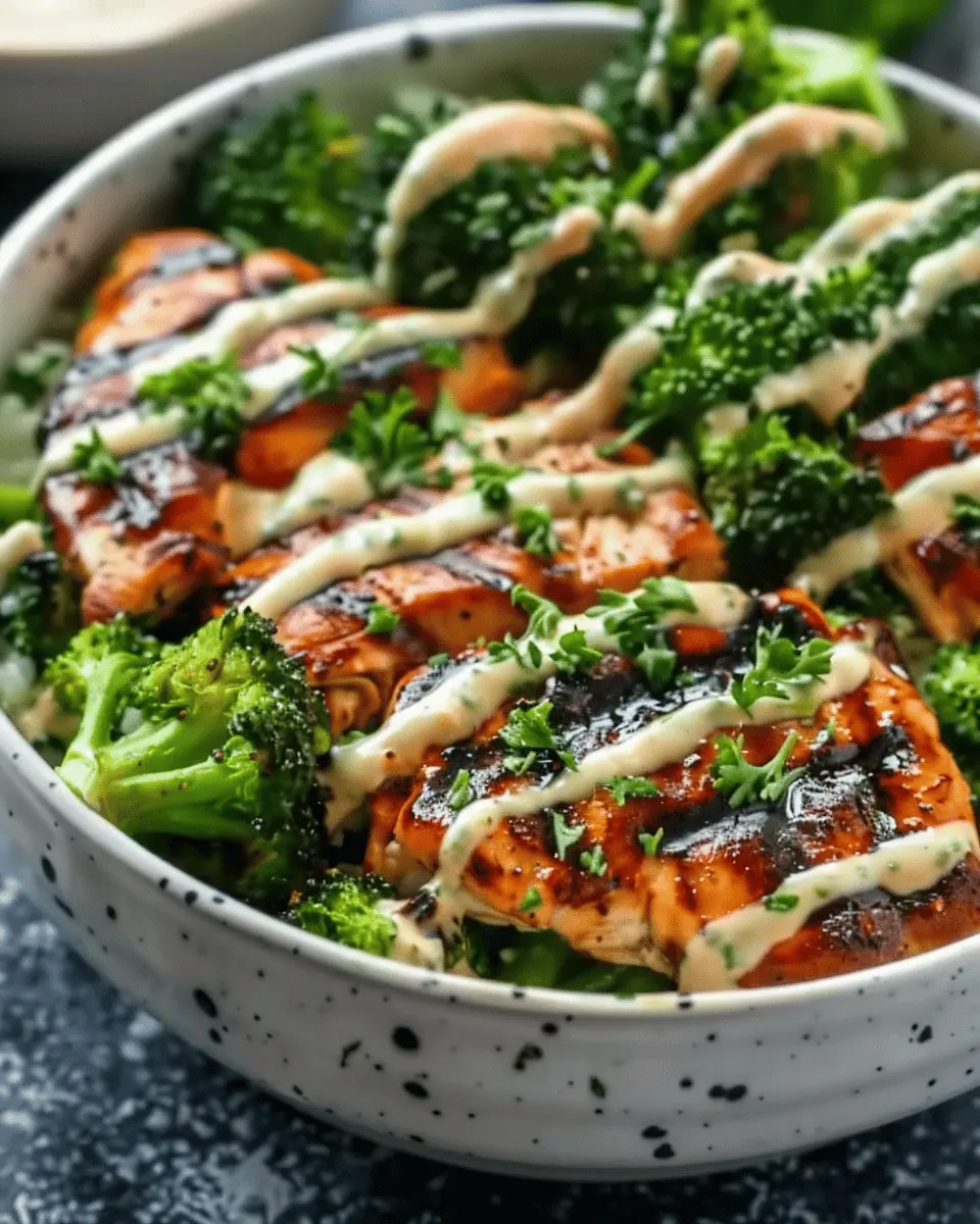 Grilled Chicken Broccoli Bowls: Easy Recipe with Creamy Garlic Sauce